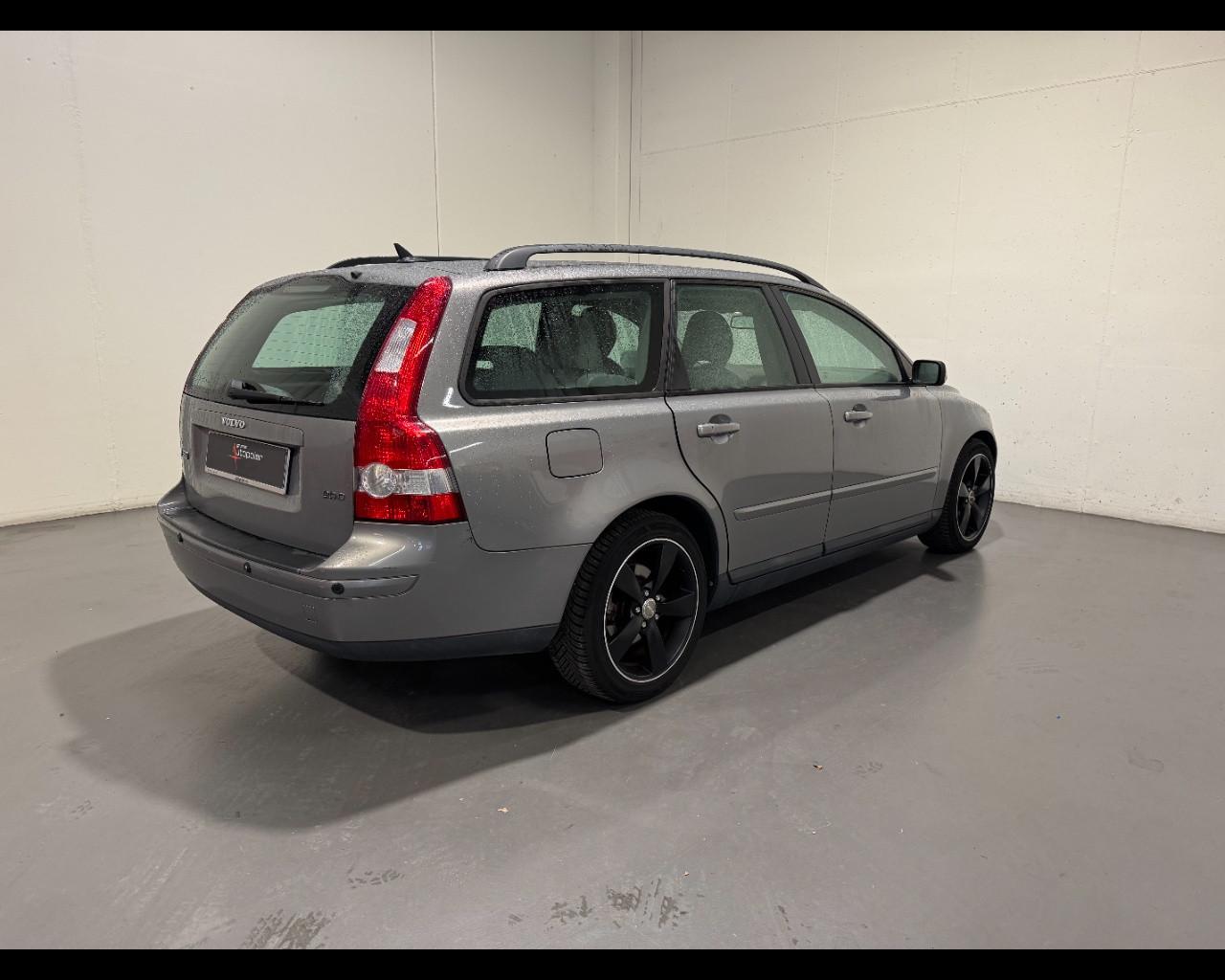 VOLVO V50 2.0D MOMENTUM