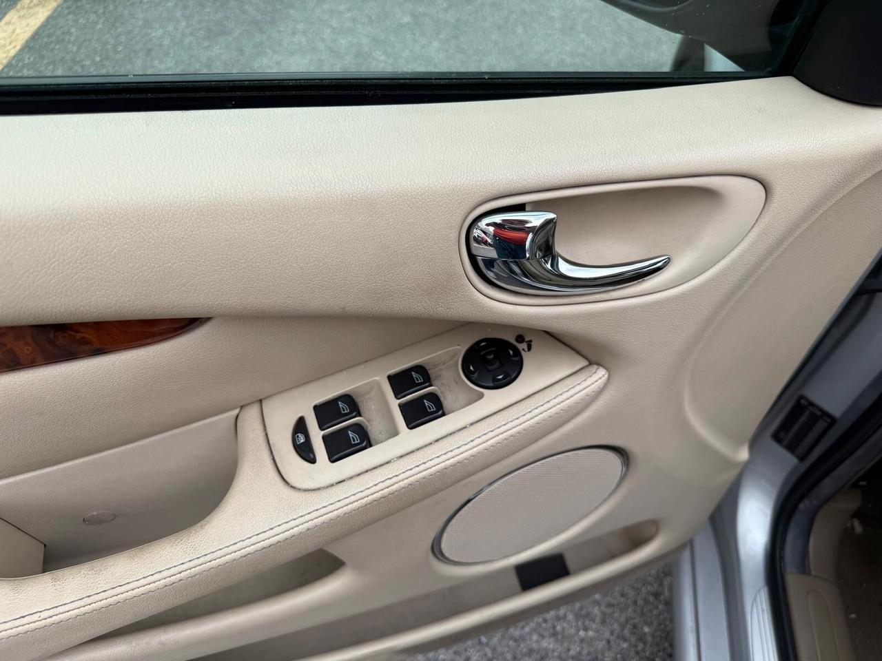 Jaguar X-Type 2.5 V6 24V cat Executive *AUTOMATICA/4x4/PELLE/NAVI*