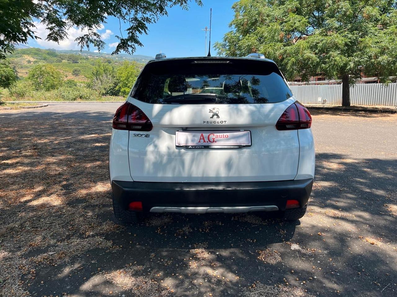 Peugeot 2008 BlueHDi 120 S&S Allure