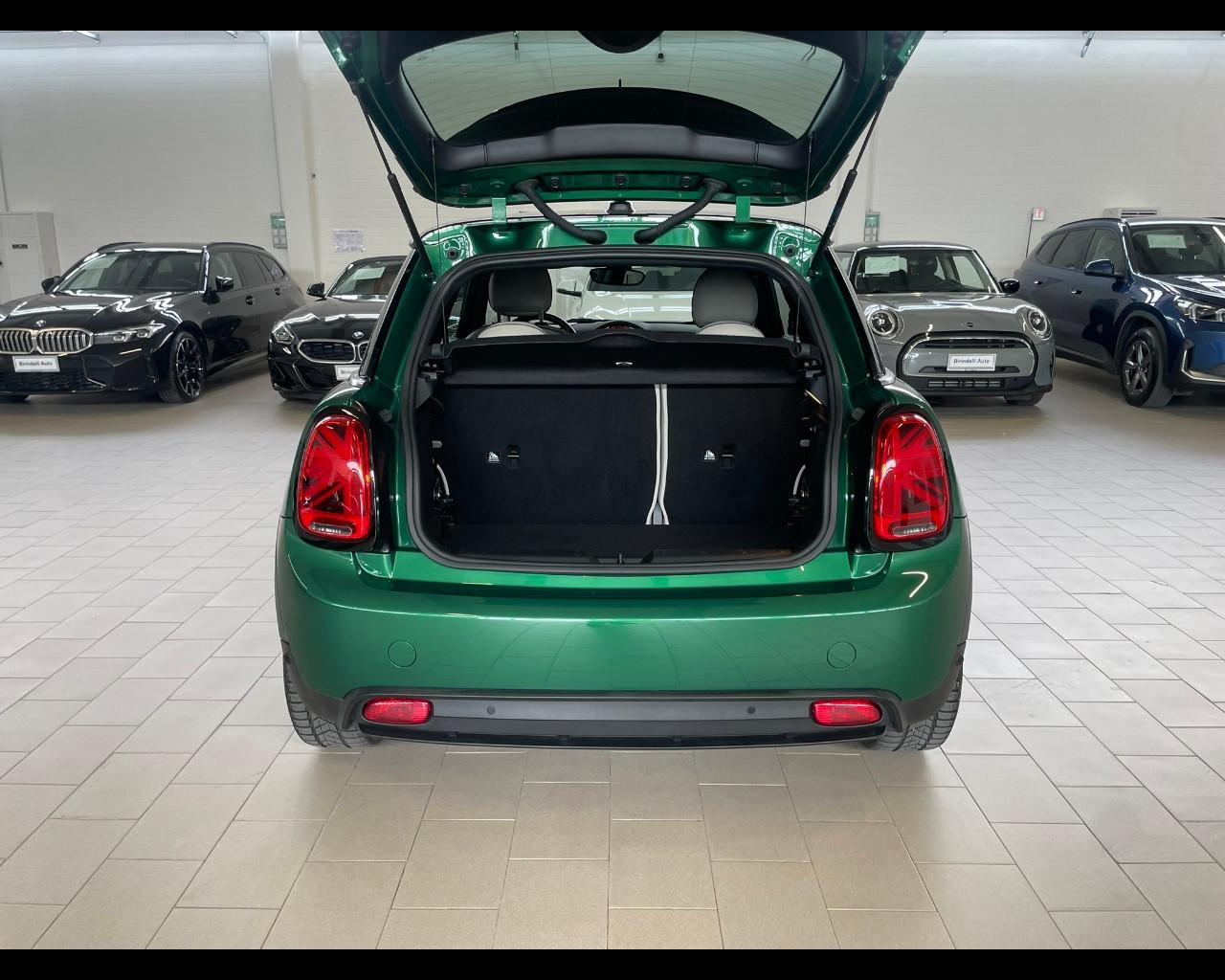 MINI Mini Full El. (F56) - Mini Cooper SE Yours