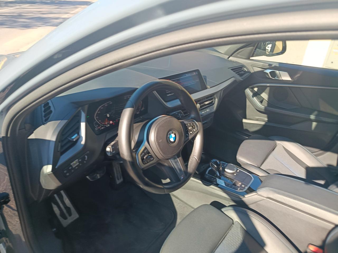 Bmw 116 118d 5p. Business Advantage