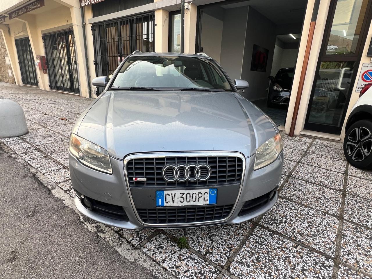 Audi A4 2.0 16V TDI S-LINE
