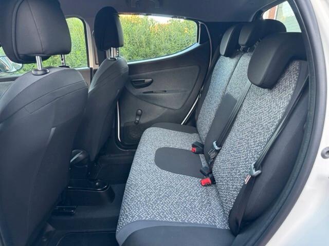 Lancia Ypsilon HYBRID soli 39000 km da 90 euro al mese