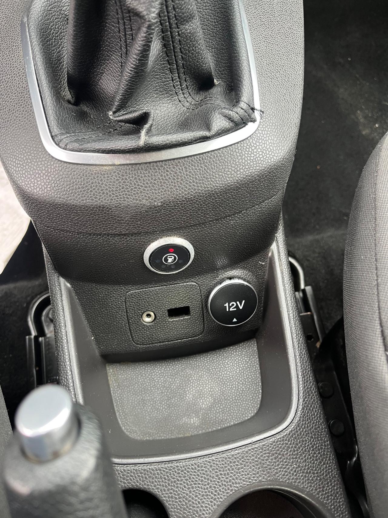 Ford Fiesta 1.4 5p. Bz.- GPL Titanium