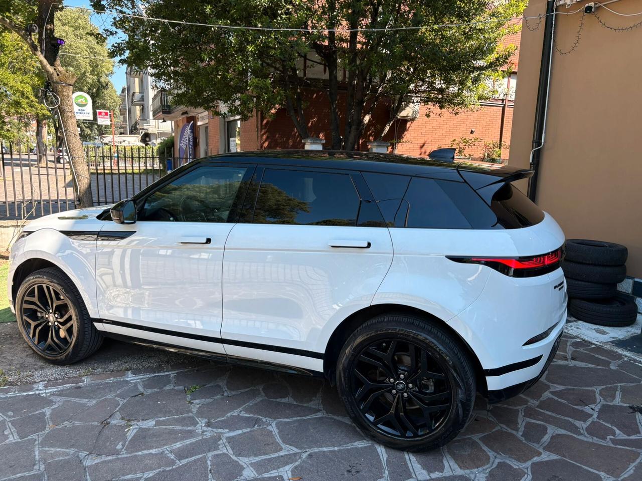 Land Rover Range Evoque 2.0D I4-L.Flw 150 CV R-Dynamic S