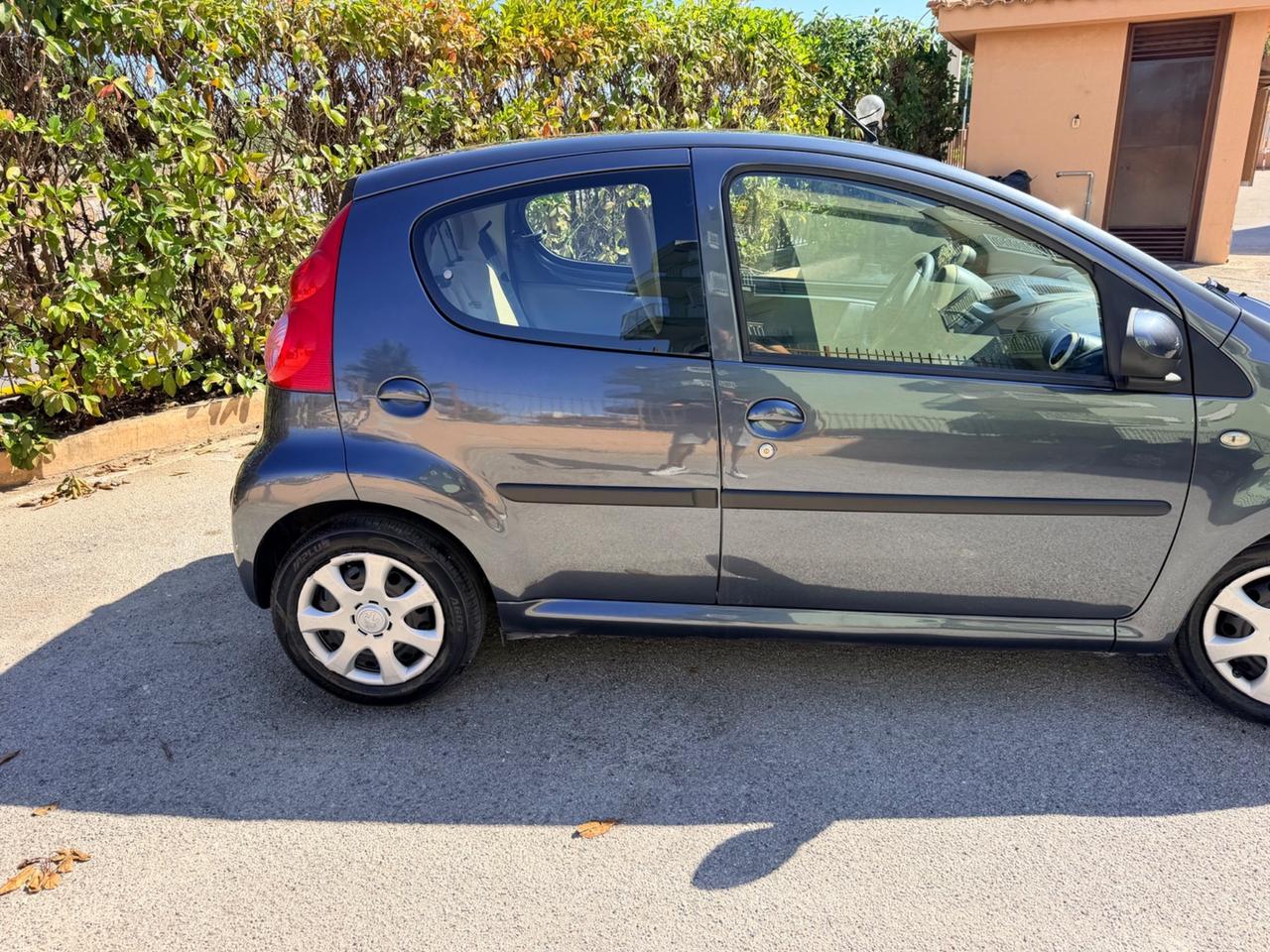 Peugeot 107 1.0 68CV 5p. Plaisir 2Tronic