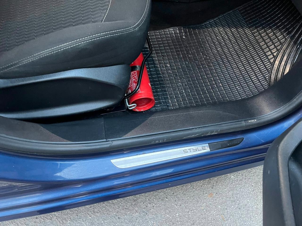 Peugeot 208 BlueHDi 75 5 porte Allure