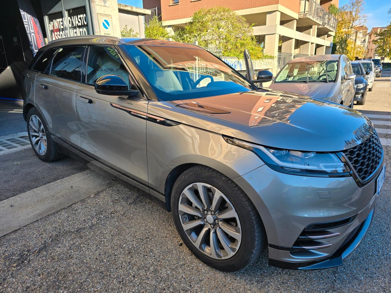 Land Rover Range Velar 3.0 V6 SD6 300 CV R-Dynamic SE