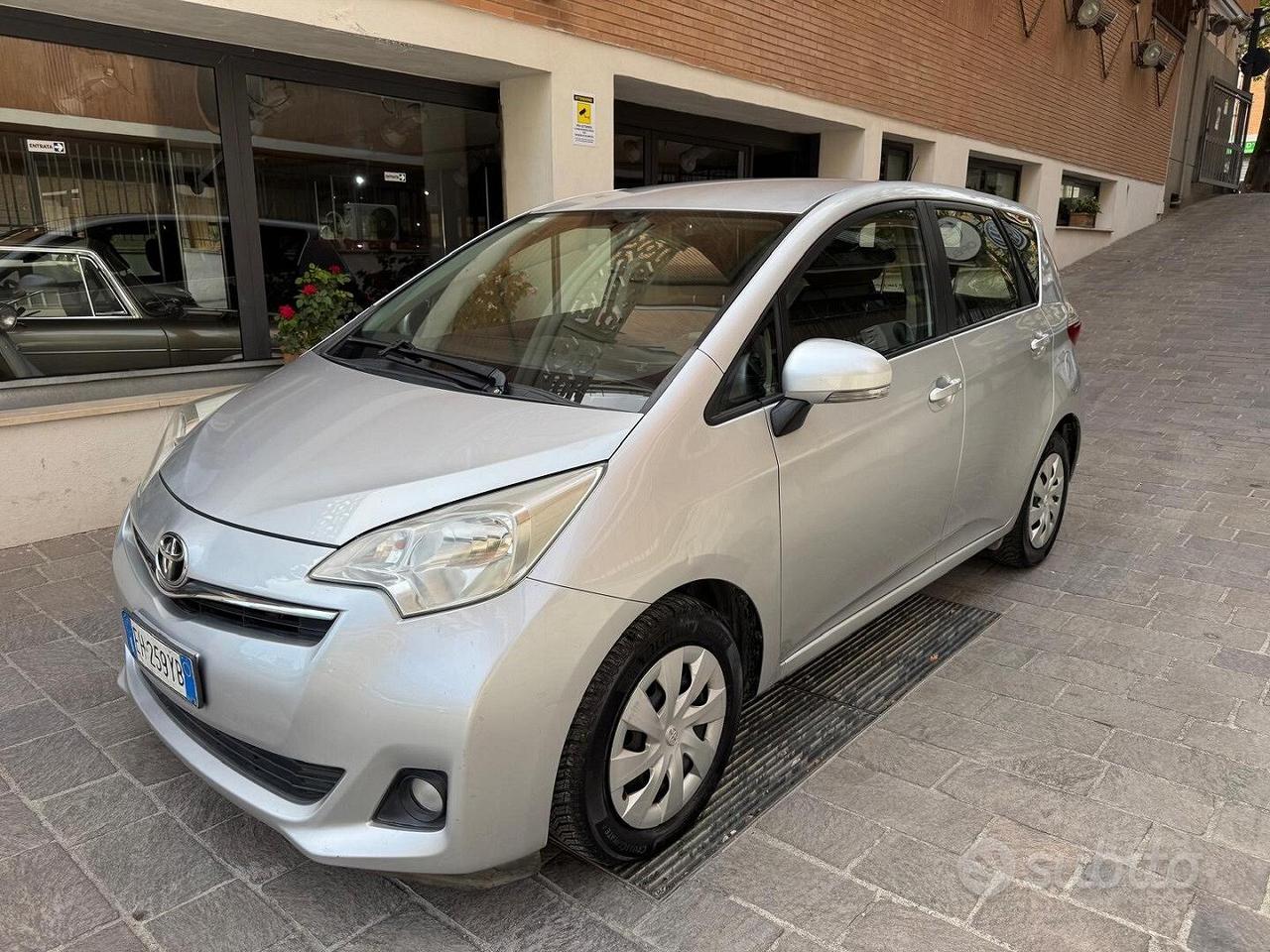 Toyota Verso- S 1.3 lounge Ok Neop