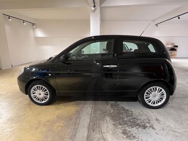 Lancia Ypsilon 1.3 MJT 90 CV Oro