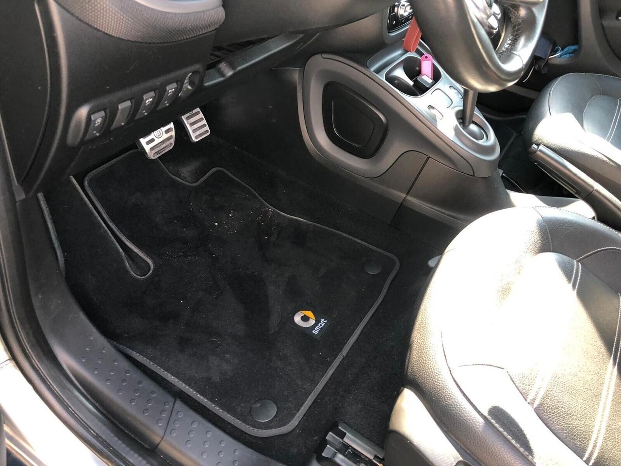 Smart ForTwo 90 0.9 Turbo NAVY/PELLE/TELECAMERA ECC...CABRIO POSSIBILITA' GARANZIA EUROPEA CONFORMGETS COMPLETA FINO A 60 MESI!!!