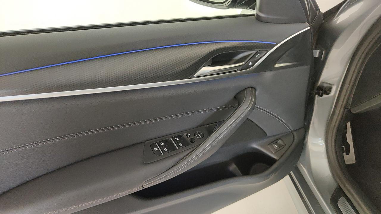 BMW Serie 5 G31 2020 Touring LCI - 530d Touring mhev 48V xdrive Business auto