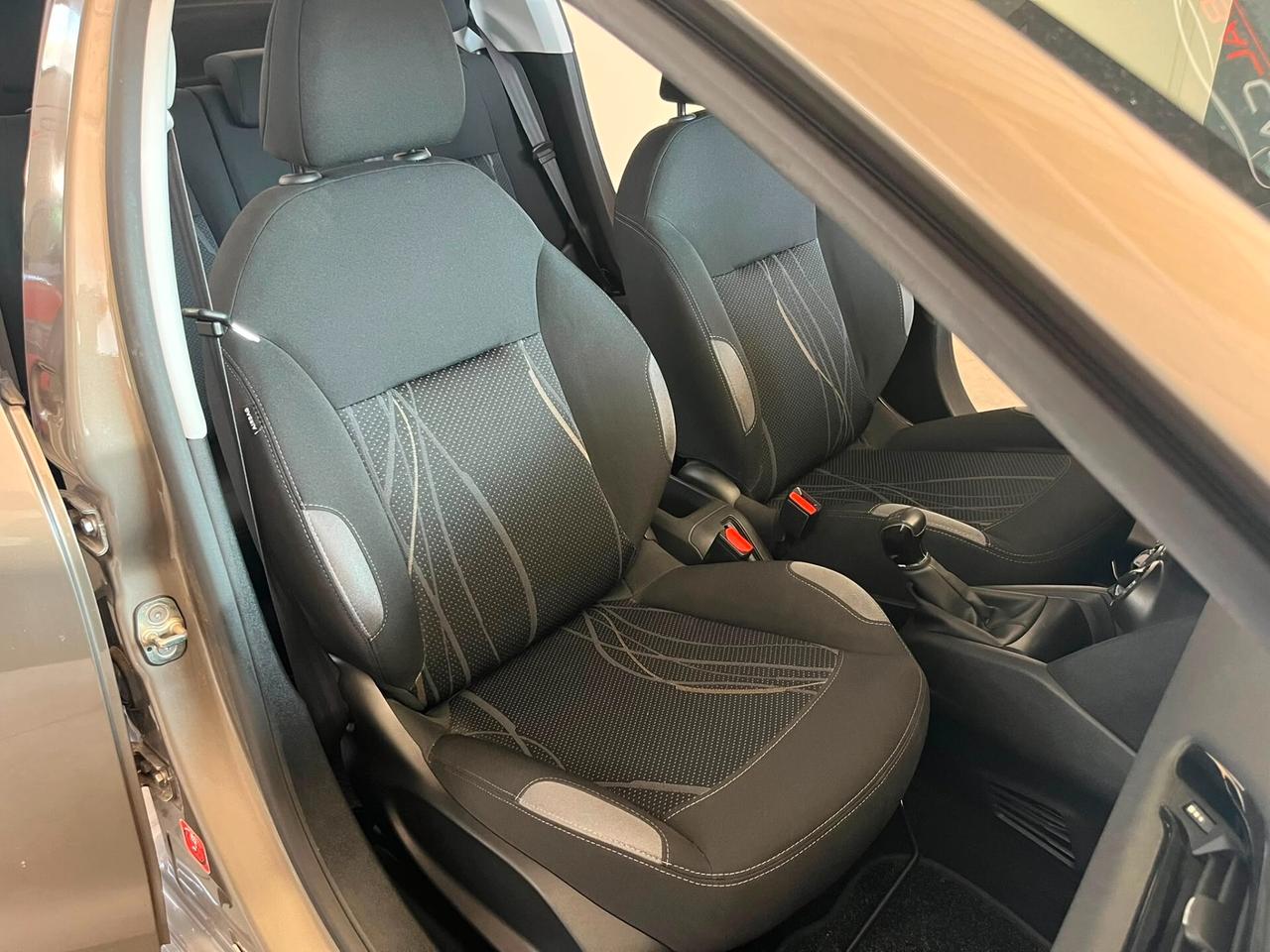Peugeot 208 1.2 VTi 82 CV 5 porte Access