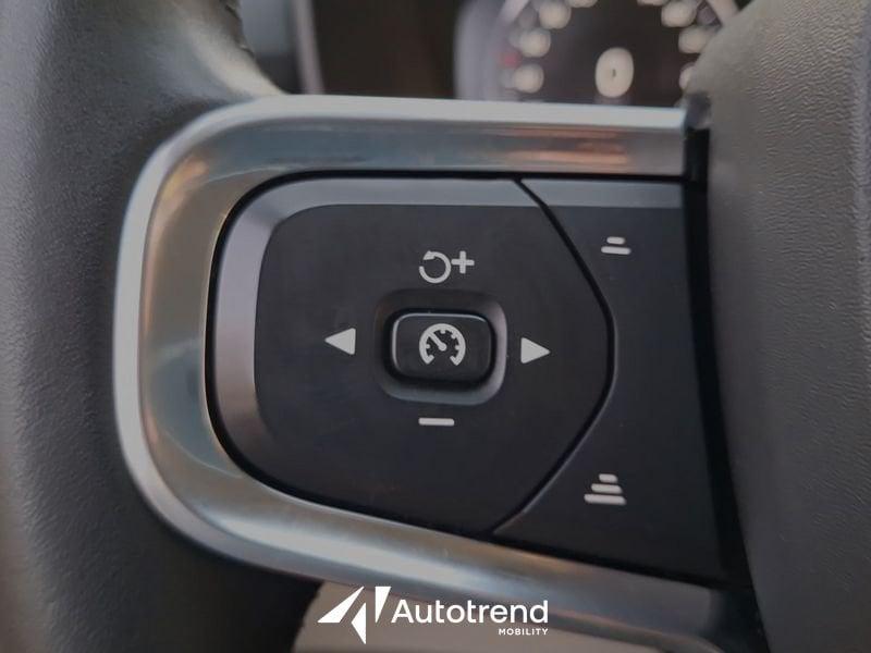 Volvo XC40 T3 163 CV Automatica NAVI LED Inscription