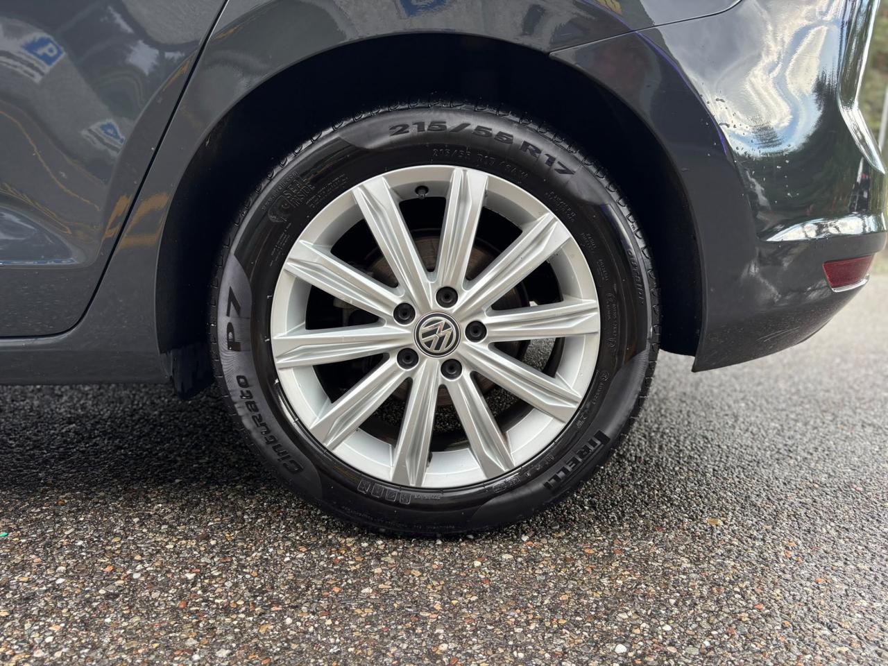 Volkswagen Touran 2.0 TDI 150 CV SCR DSG Executive BlueMotion Tech.