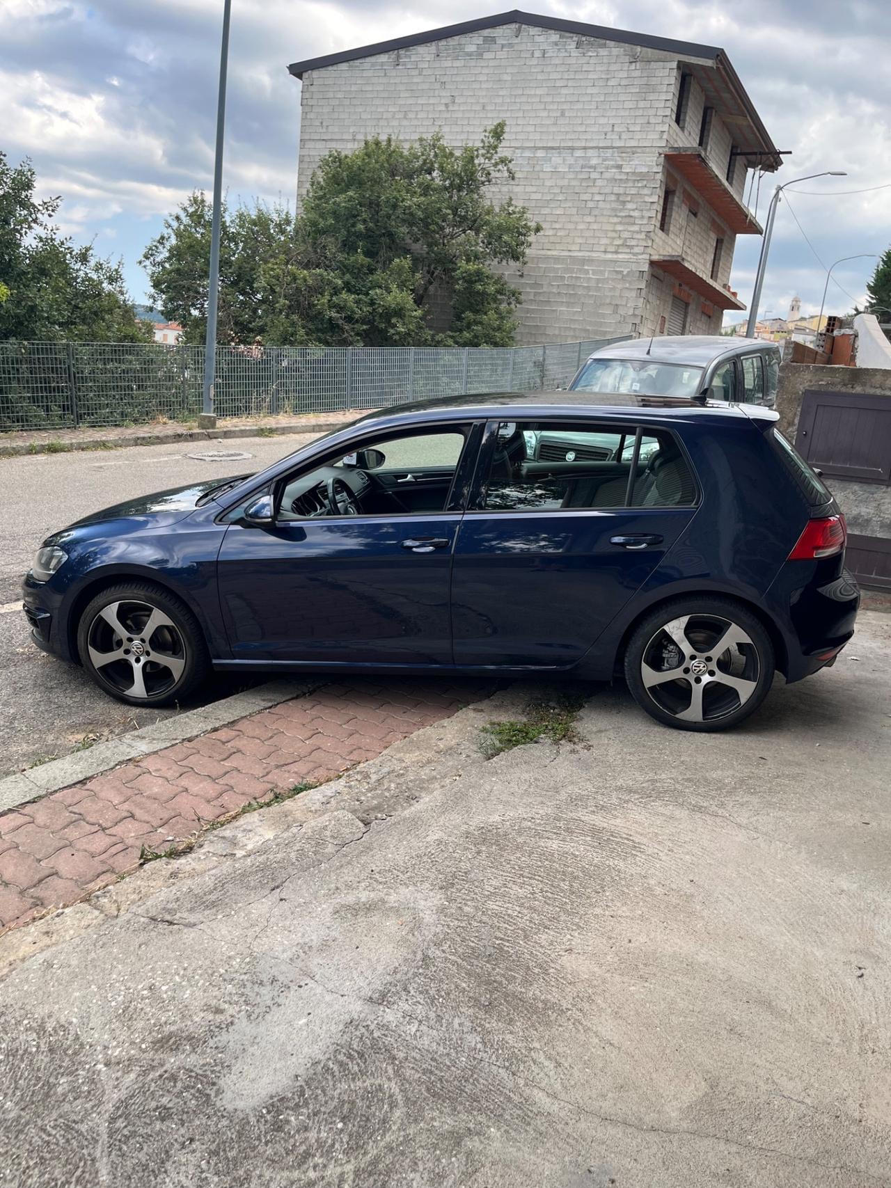 Volkswagen Golf 2.0 TDI 5p. Highline BlueMotion Technology