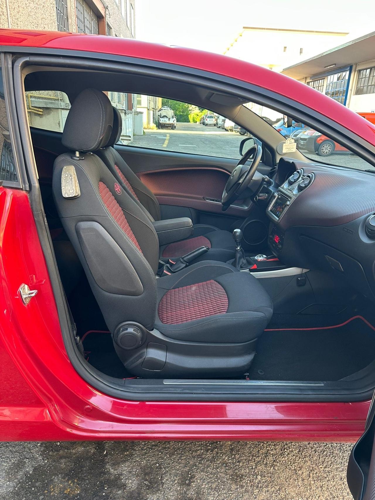 Alfa Romeo MiTo 1.4 M.air Distinctive Premium Pack