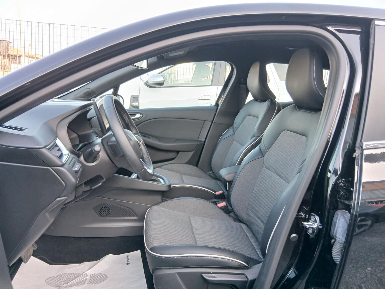 Renault Clio Full Hybrid E-Tech 145 CV 5 porte Techno