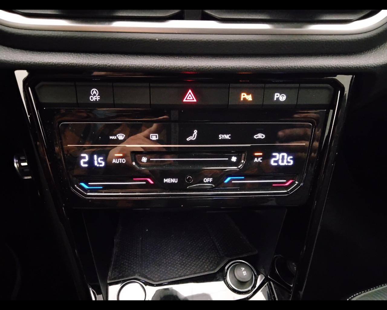 VOLKSWAGEN T-Roc I 2022 - T-Roc 1.0 tsi R-Line 110cv