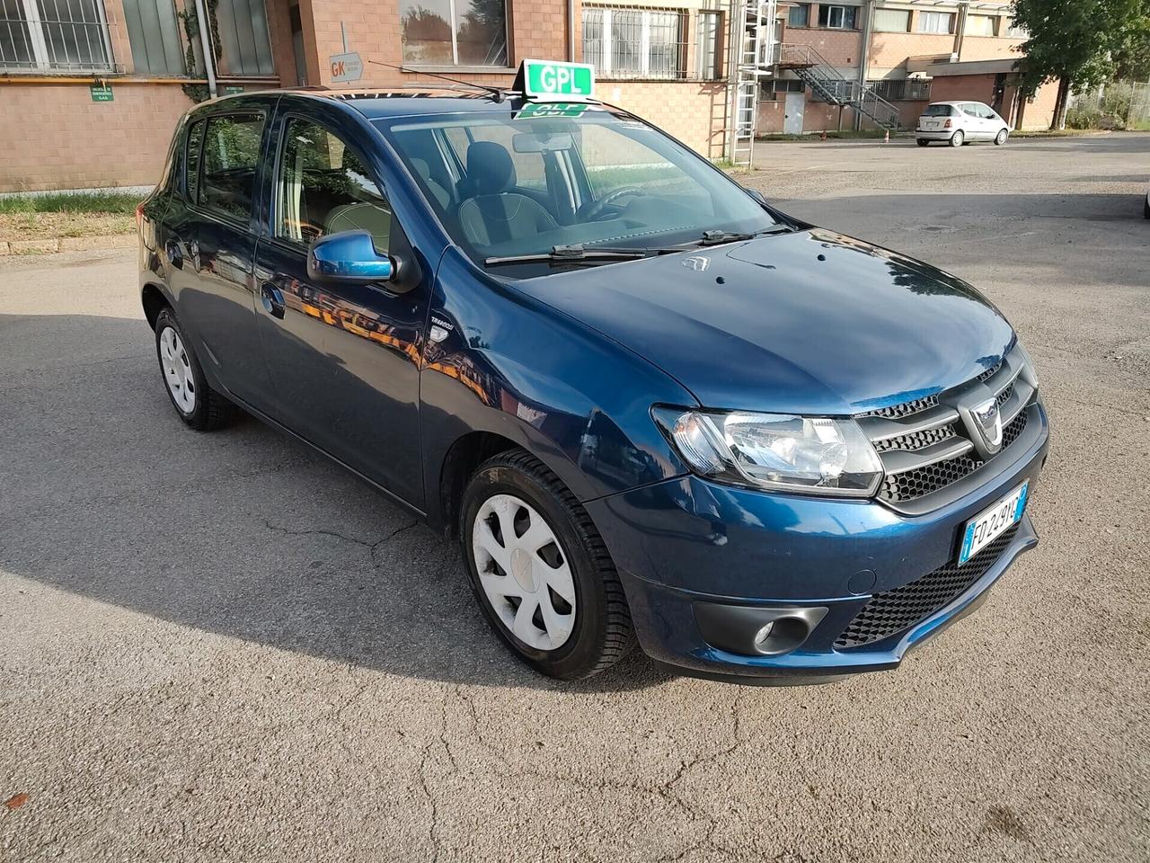 Dacia Sandero 0.9 TCe 12V T-GPL 90 Start&Stop SS Lauréate Family