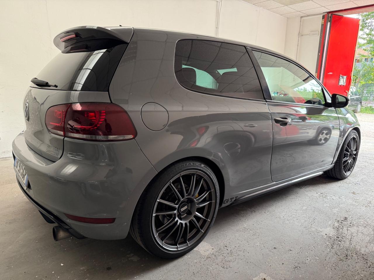 Volkswagen Golf GTI 2.0 TSI 3p.
