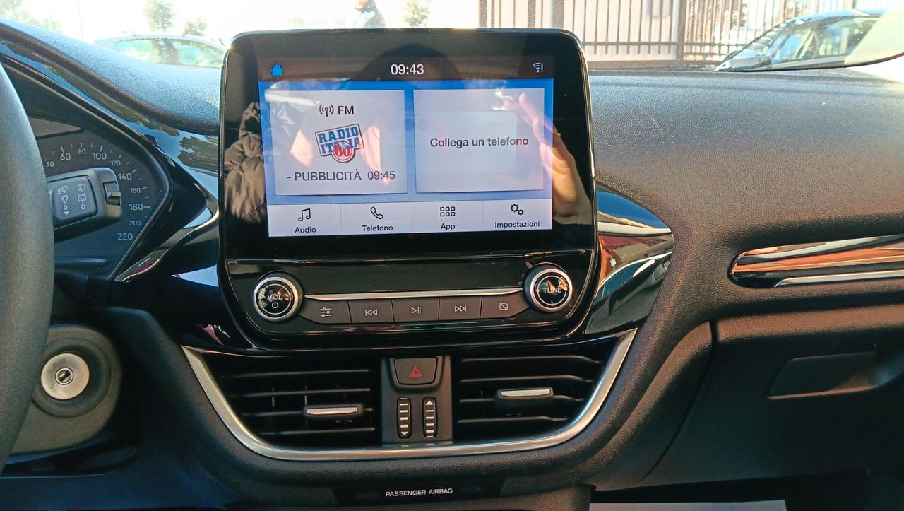 FORD FIESTA 1.1 B/GPL-GANCIO TRAINO