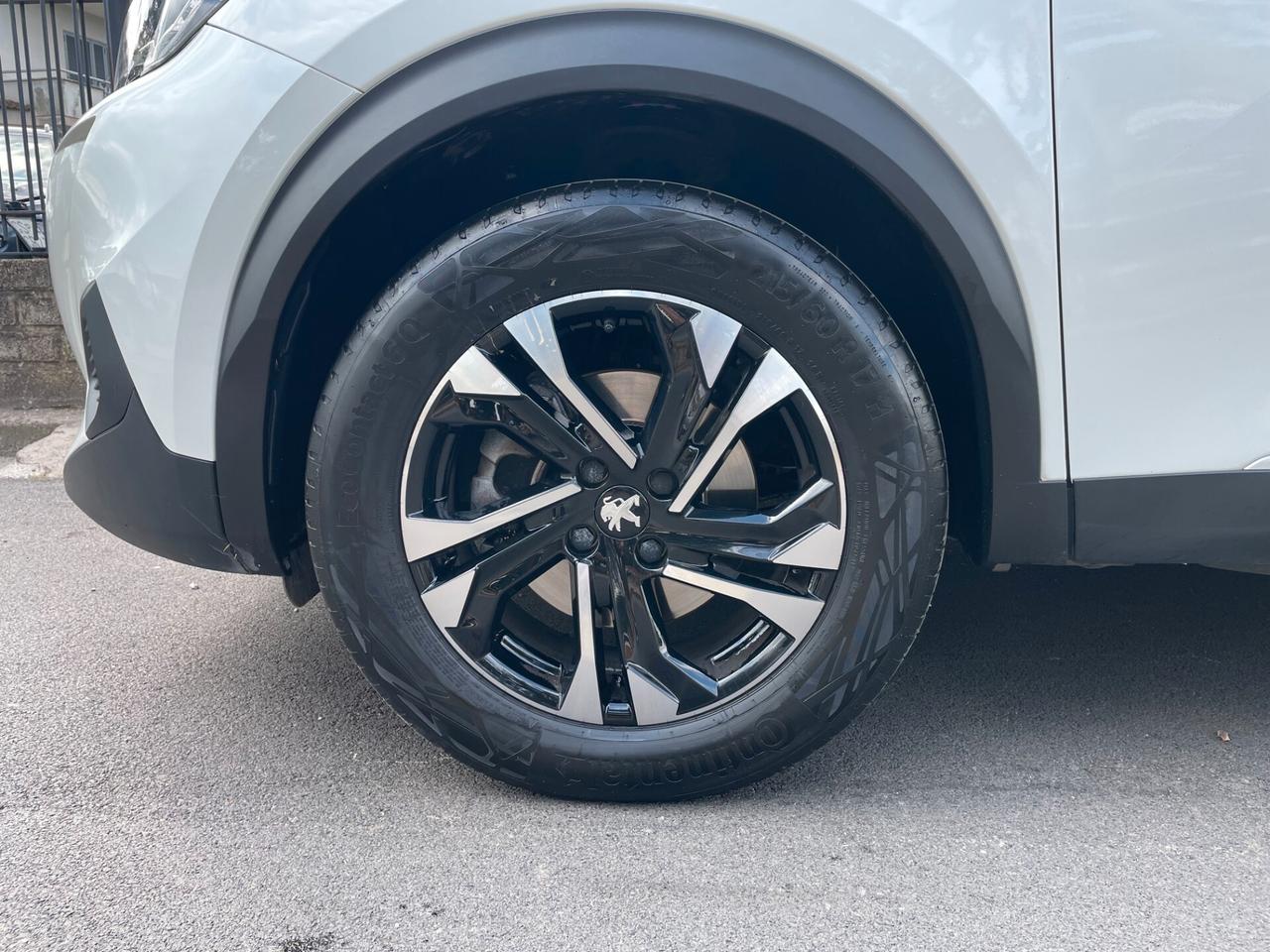 PEUGEOT 2008 BlueHDi 130 S&S EAT8 ALLURE