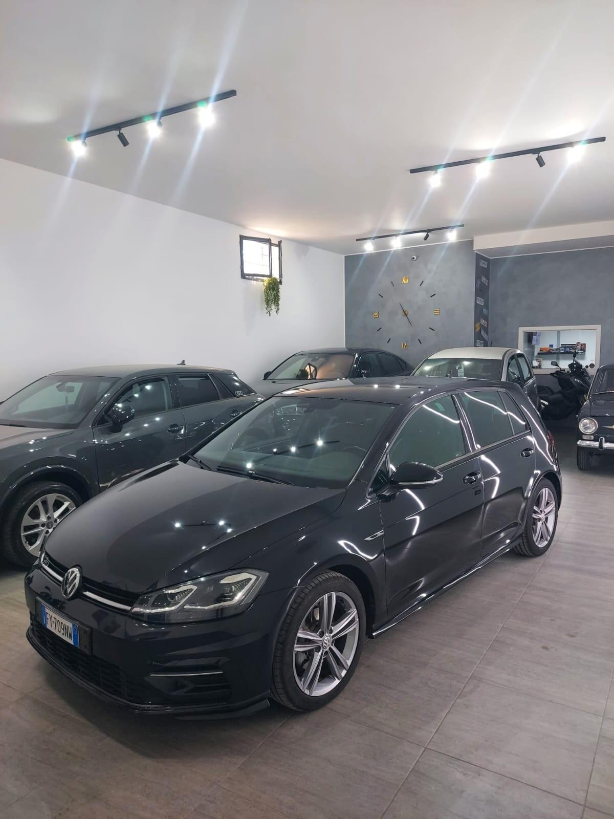 Volkswagen Golf 1.6 TDI 115 CV 5p. R-LINE 2019
