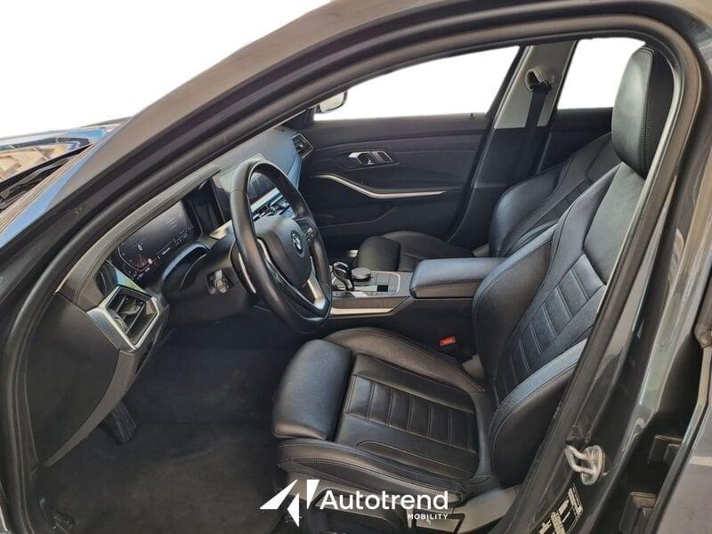 BMW Serie 3 Touring 320d 190 CV Automatica 48V Mild Hybrid Luxury