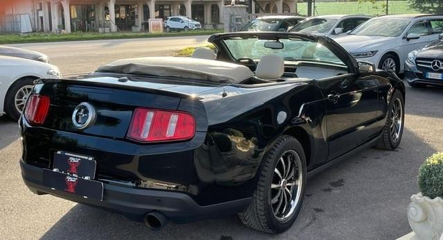 Ford Mustang Cabrio 3.7 v6