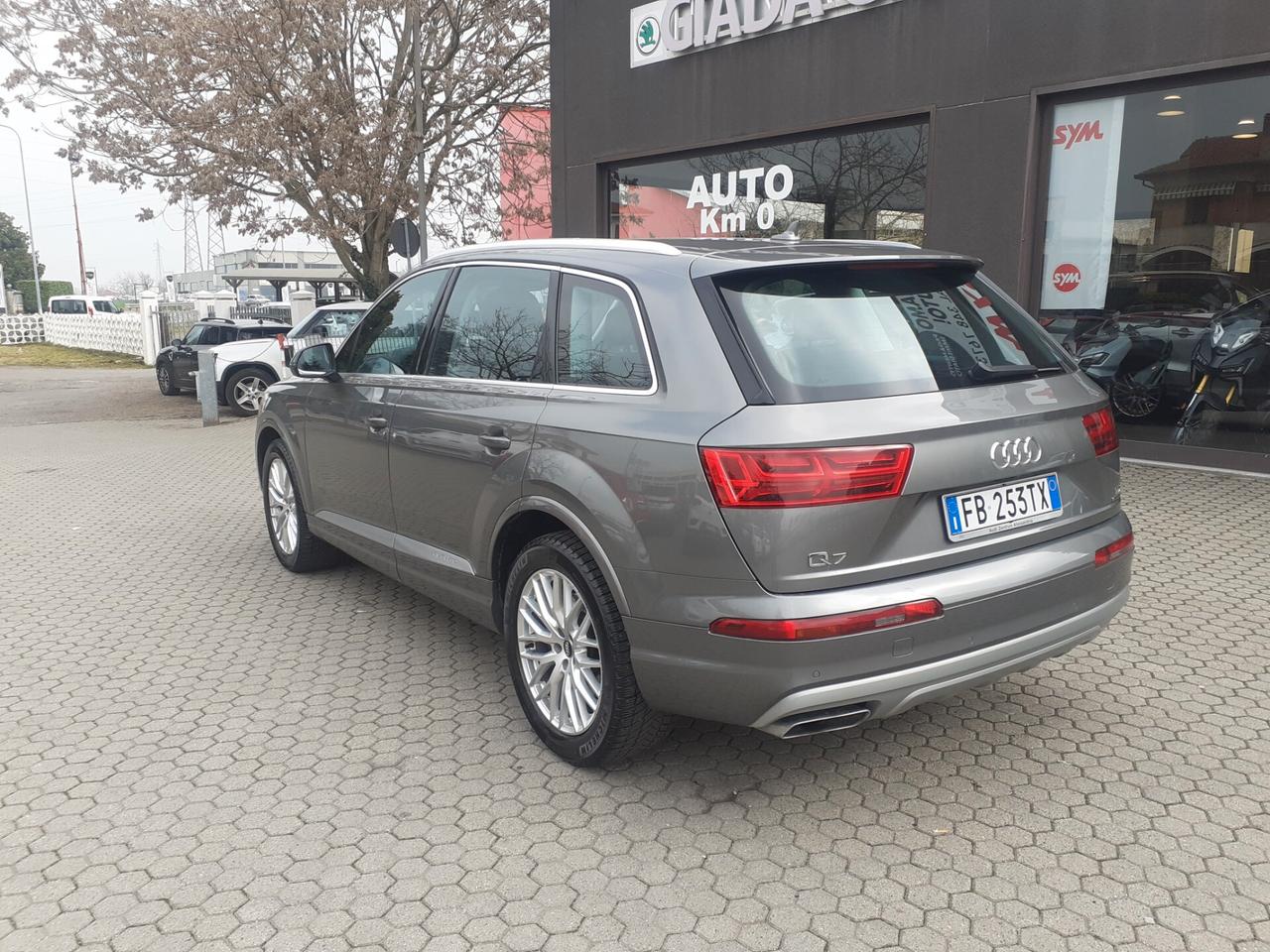 Audi Q7 3.0 TDI 272 CV quattro tiptronic Business Plus 7 POSTI