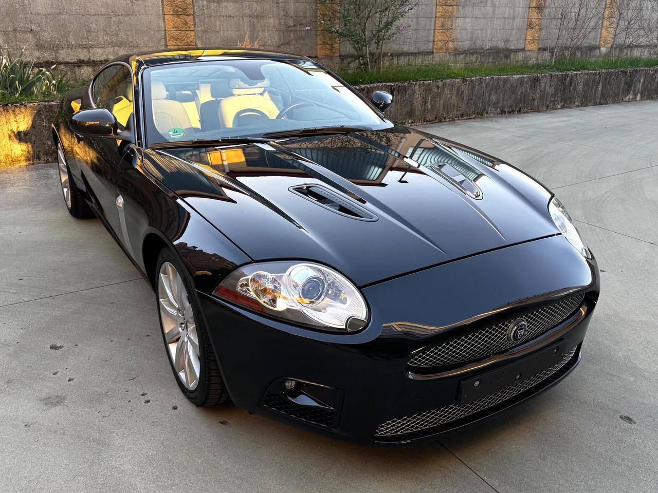 Jaguar XK XKR 4.2 V8 S/C Coupé