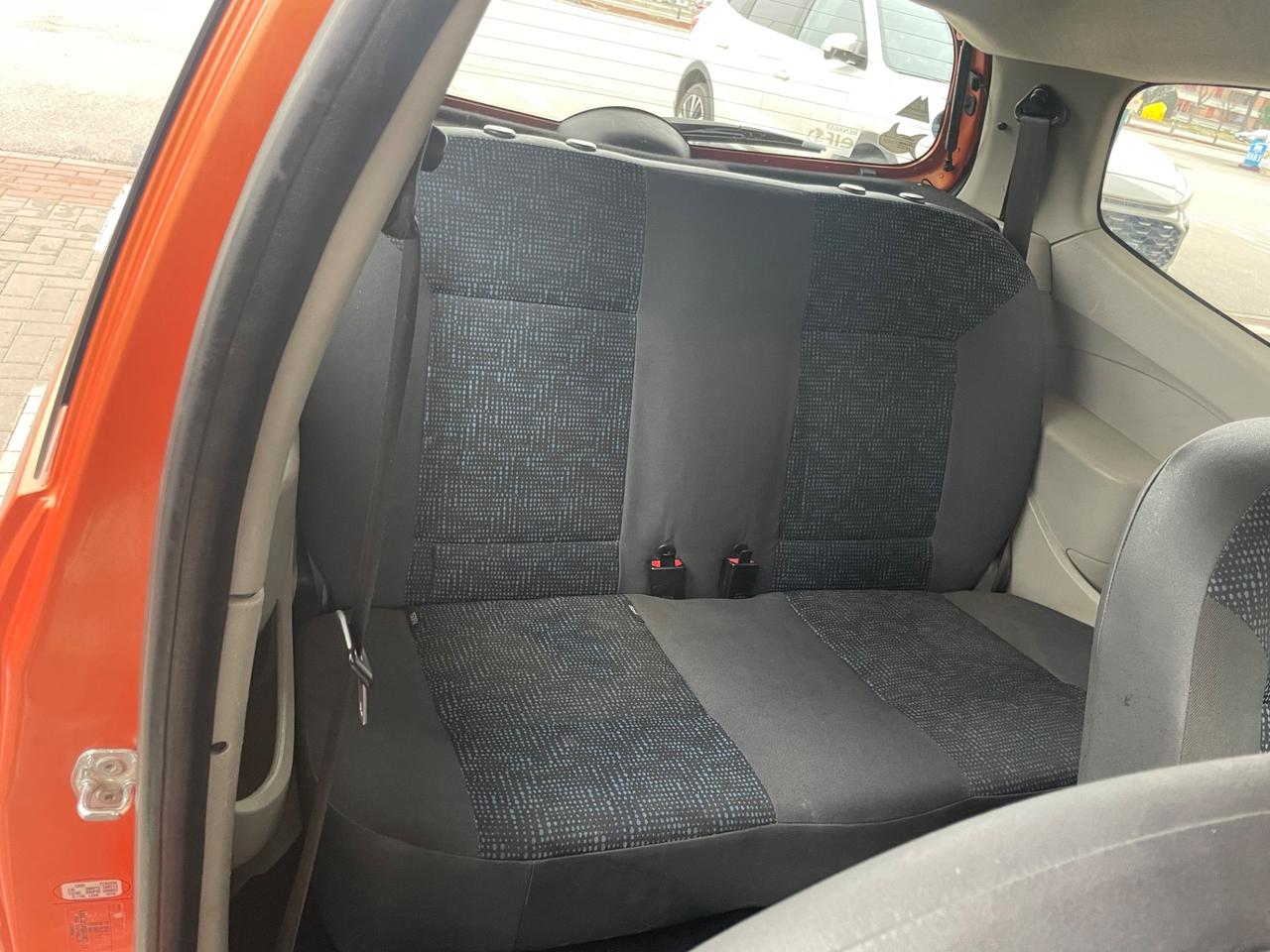 RENAULT TWINGO 1.2 BENZINA NEOPATENTATI 115.000 KM 2009.