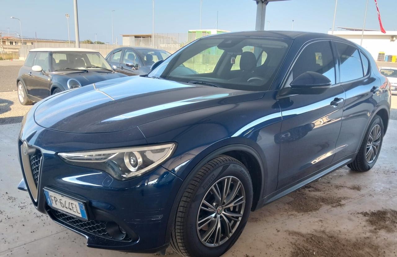 Alfa Romeo Stelvio 2.2 Turbodiesel 180 CV AT8 RWD Executive