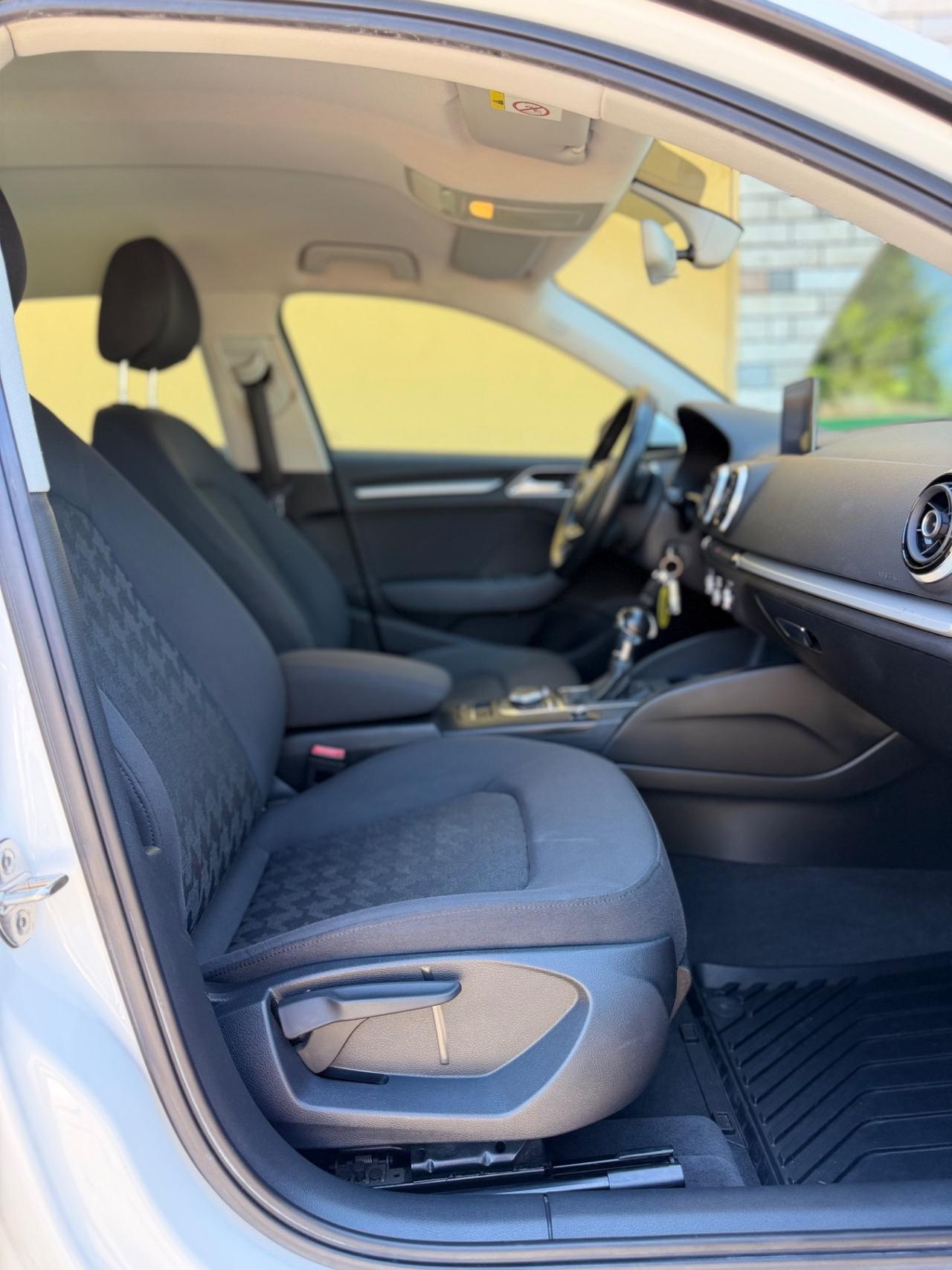 Audi A3 1.6 TDI S tronic