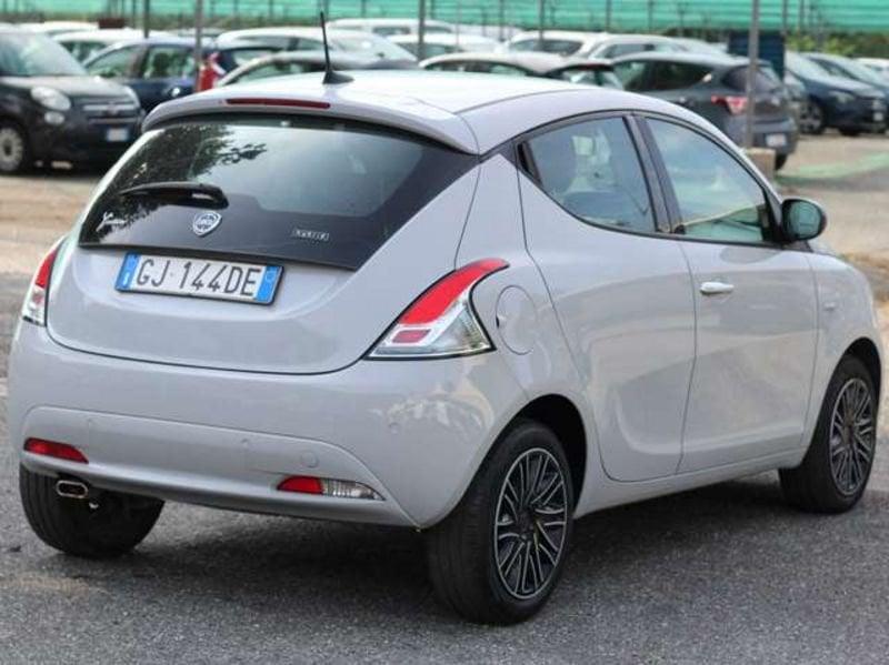 Lancia Ypsilon 1.0 firefly hybrid Gold s