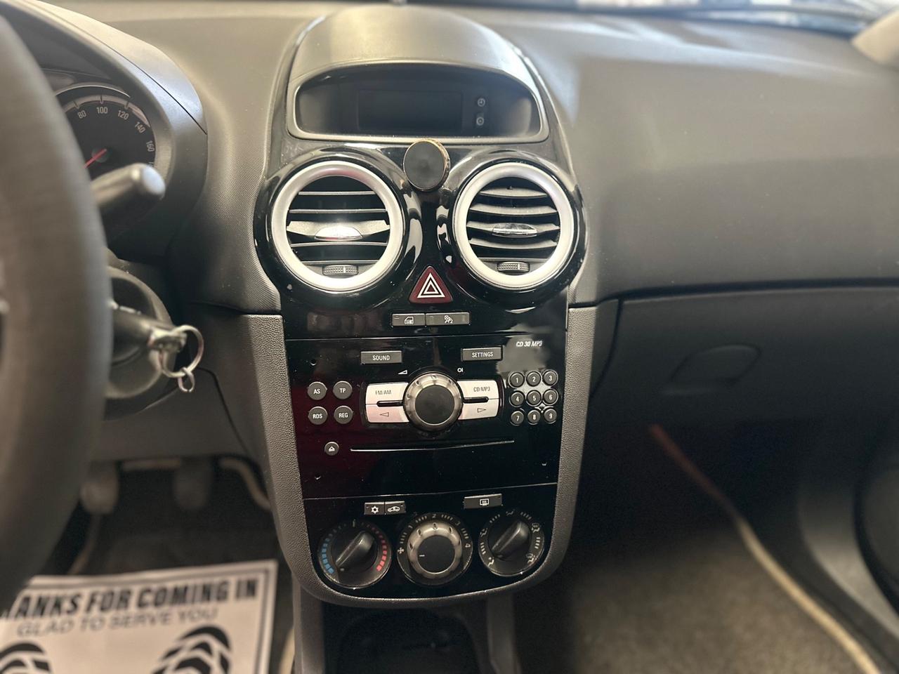 Opel Corsa 1.2 5 porte Cosmo NEOPATENTATI