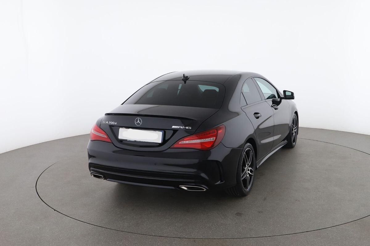 MERCEDES- BENZ CLA 200 D AMG PREMIUM