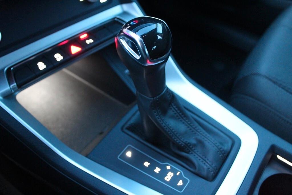 AUDI Q3 2.0 TDI 150 CV s-tronic *LED *Luci Ambiente