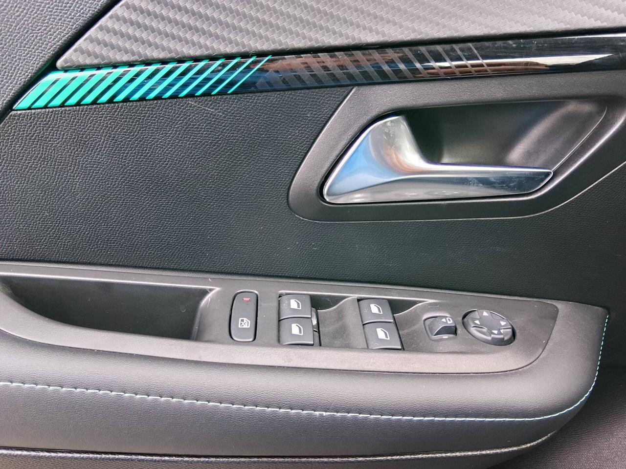 Peugeot 208 100CV GT 15K KM!