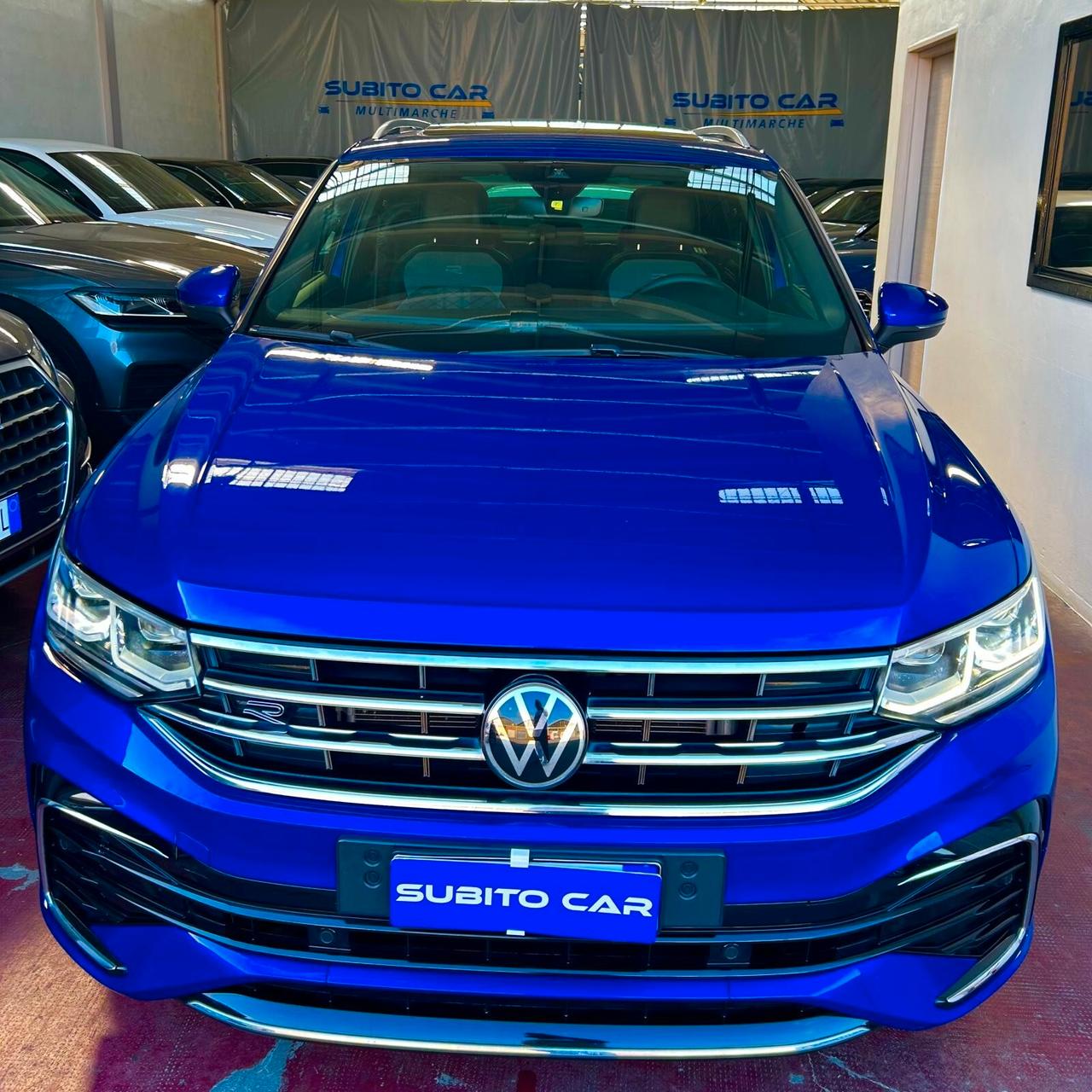 Volkswagen Tiguan 2.0 TDI 150 CV SCR DSG R-Line TETTO PANORAMICO