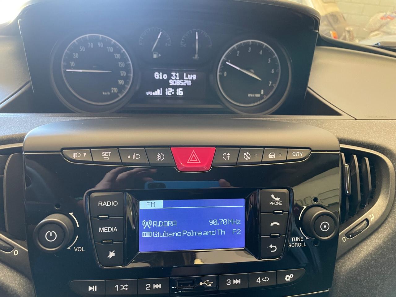 Lancia Ypsilon 1.2 69 CV GPL Ecochic Silver plus