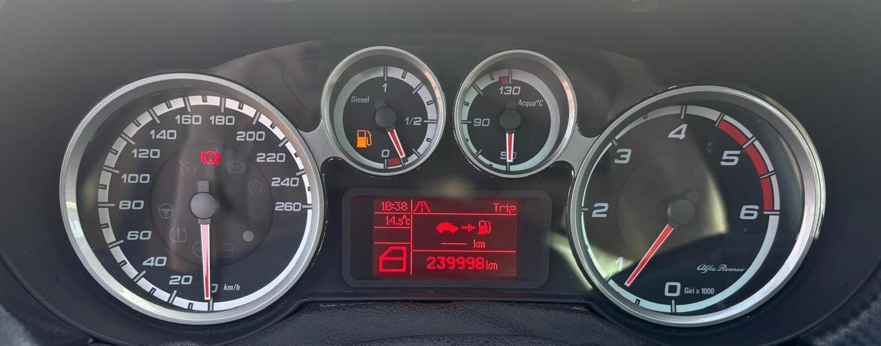 Alfa Romeo MiTo 1.6 JTDm 16V Distinctive Sport Pack