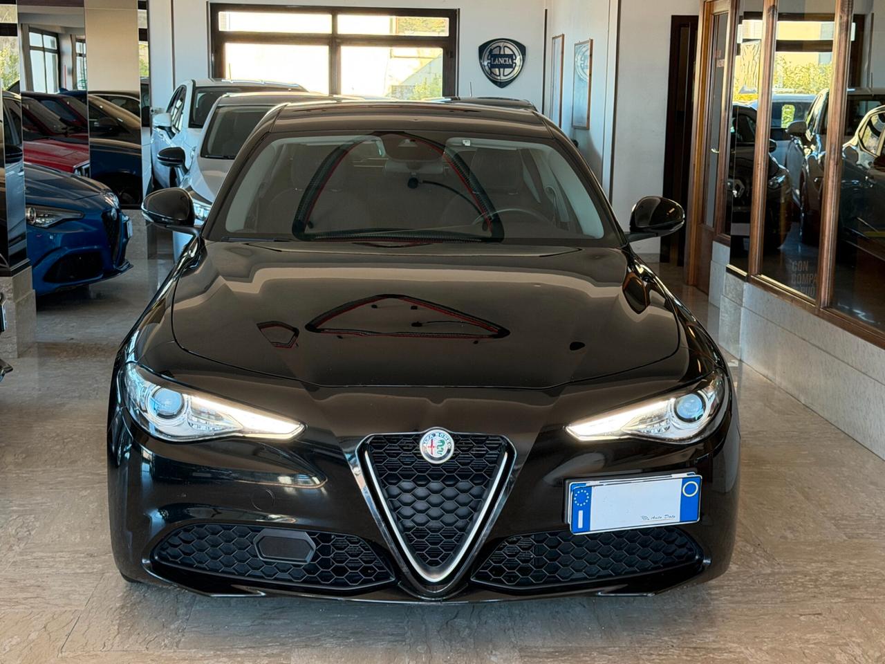 Alfa Romeo Giulia 2.2 TURBODIESEL 160 cv. AT8 BUSINESS (Nav)