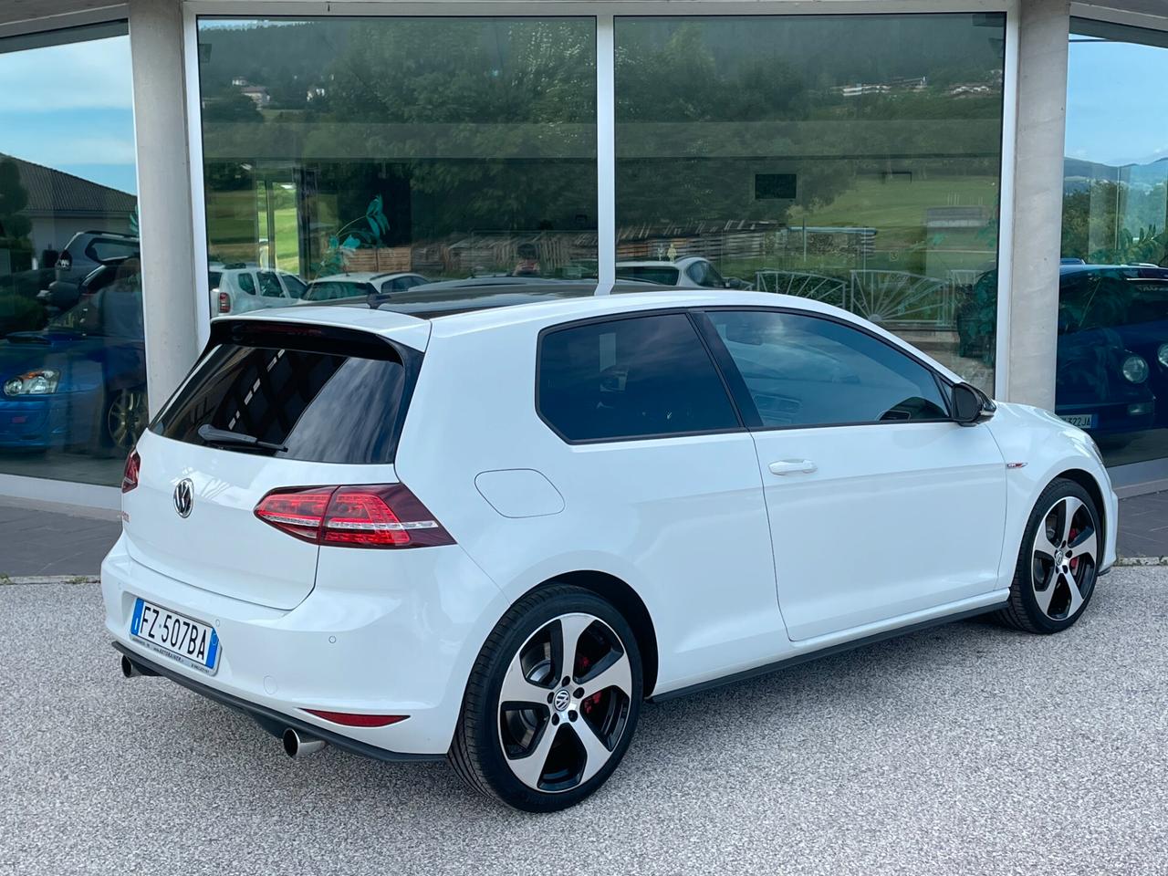 Volkswagen Golf GTI Performance 2.0 TSI 3p. "MANUALE"