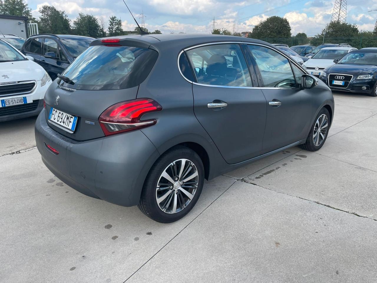 Peugeot 208 BlueHDi 75 5 porte Allure