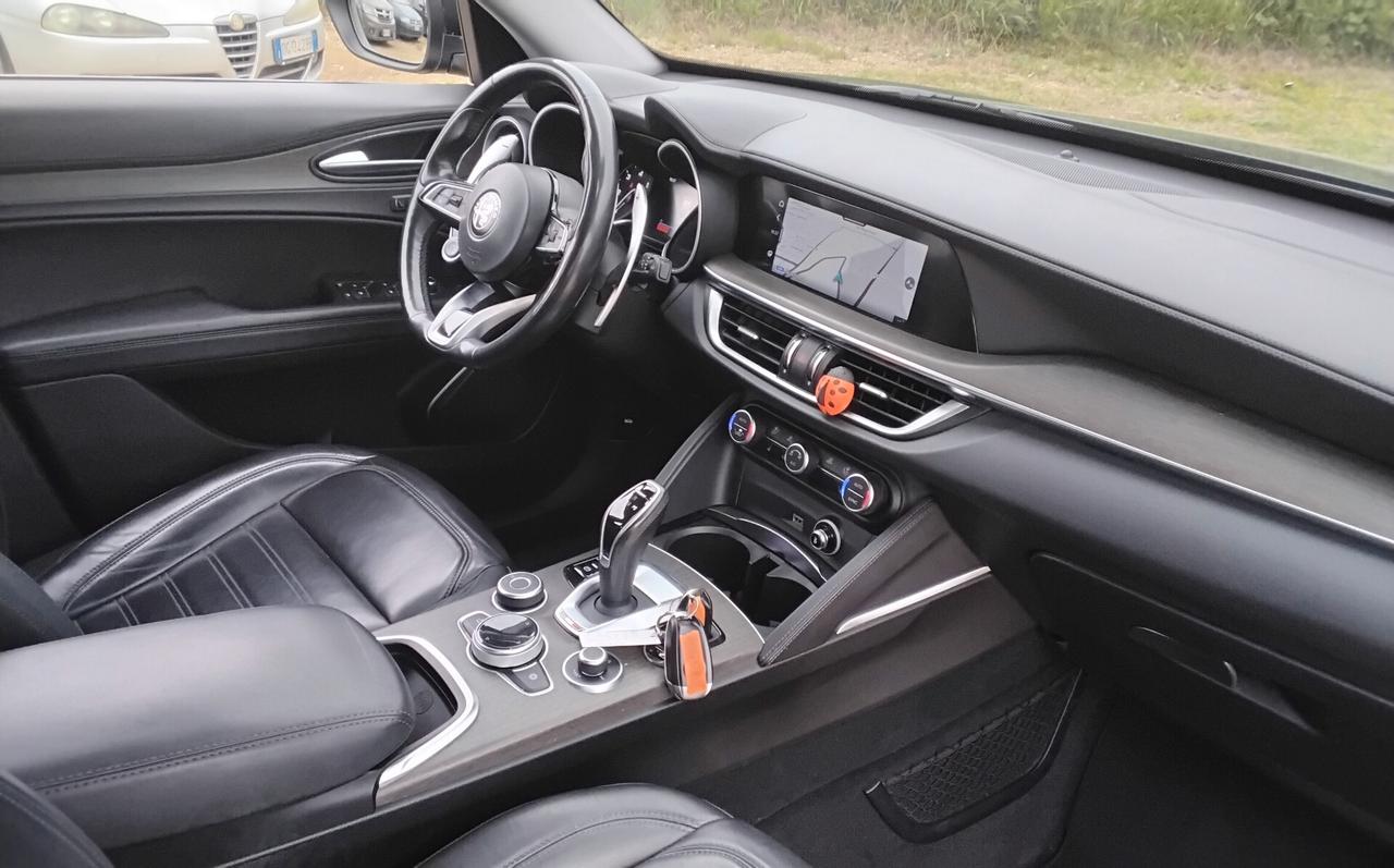 Alfa Romeo Stelvio 2.2 Turbodiesel 190 CV AT8 RWD Executive