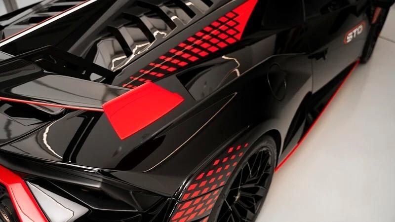 Lamborghini Huracàn STO 5.2 V10 NOLEGGIO LUNGO TERMINE - LEASING FULL INCLUSIVE