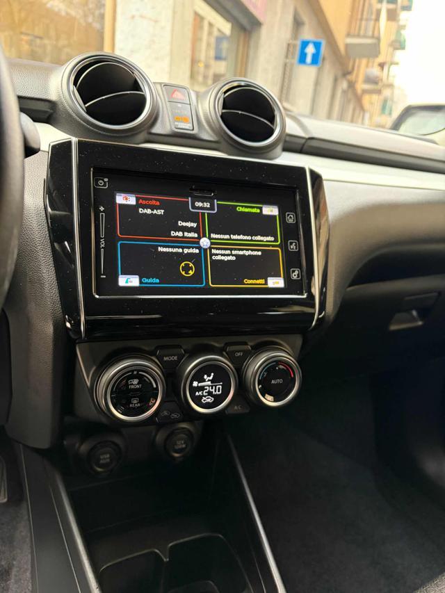 SUZUKI Swift 1.2 Hybrid 4X4 AllGrip Top