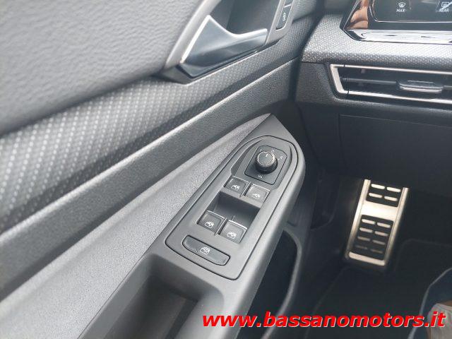 VOLKSWAGEN Golf 1.5 eTSI 150 CV EVO ACT DSG R-Line